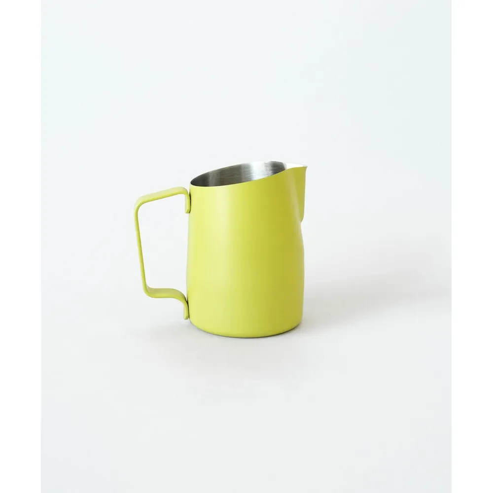 15oz Latte Art Pitcher with Round Spout in Calamansi Mist